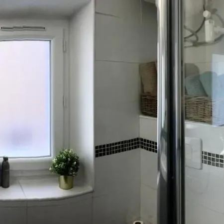 Studio 12 Vieux Port Apartment